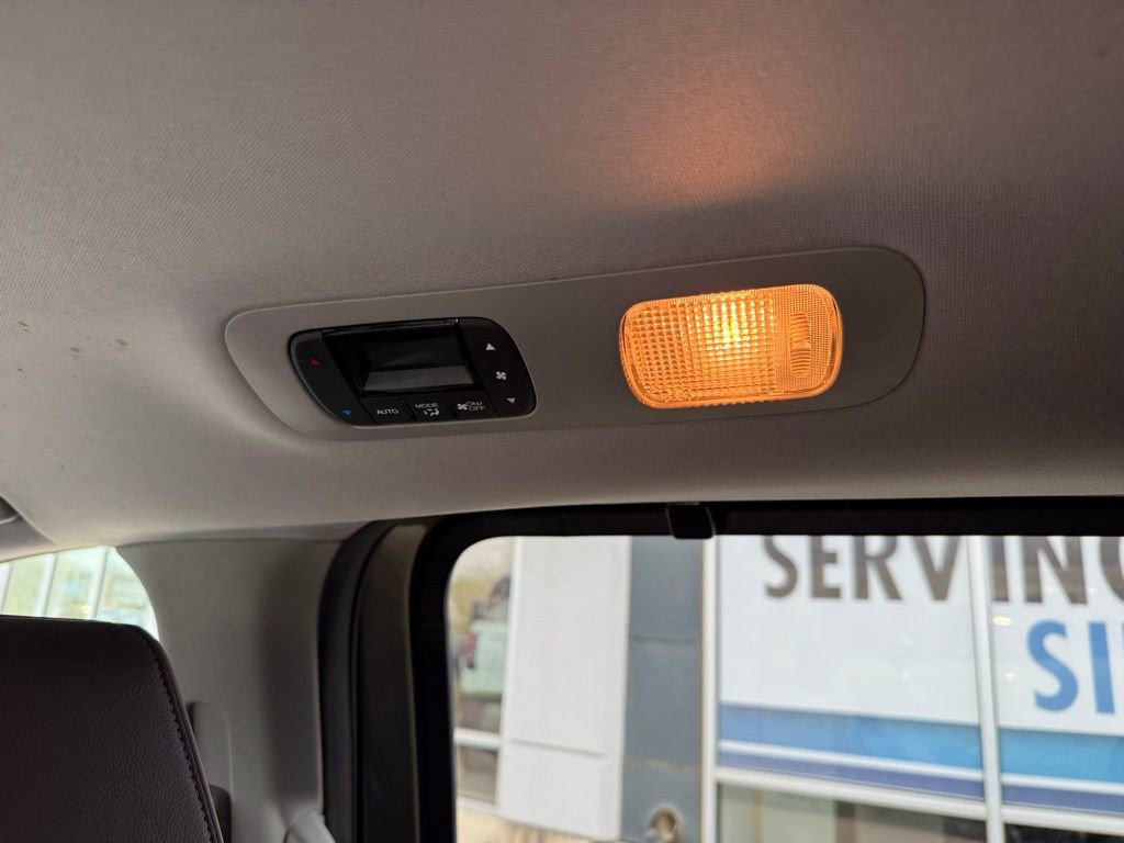 Used 2022 Honda Odyssey Elite image 31