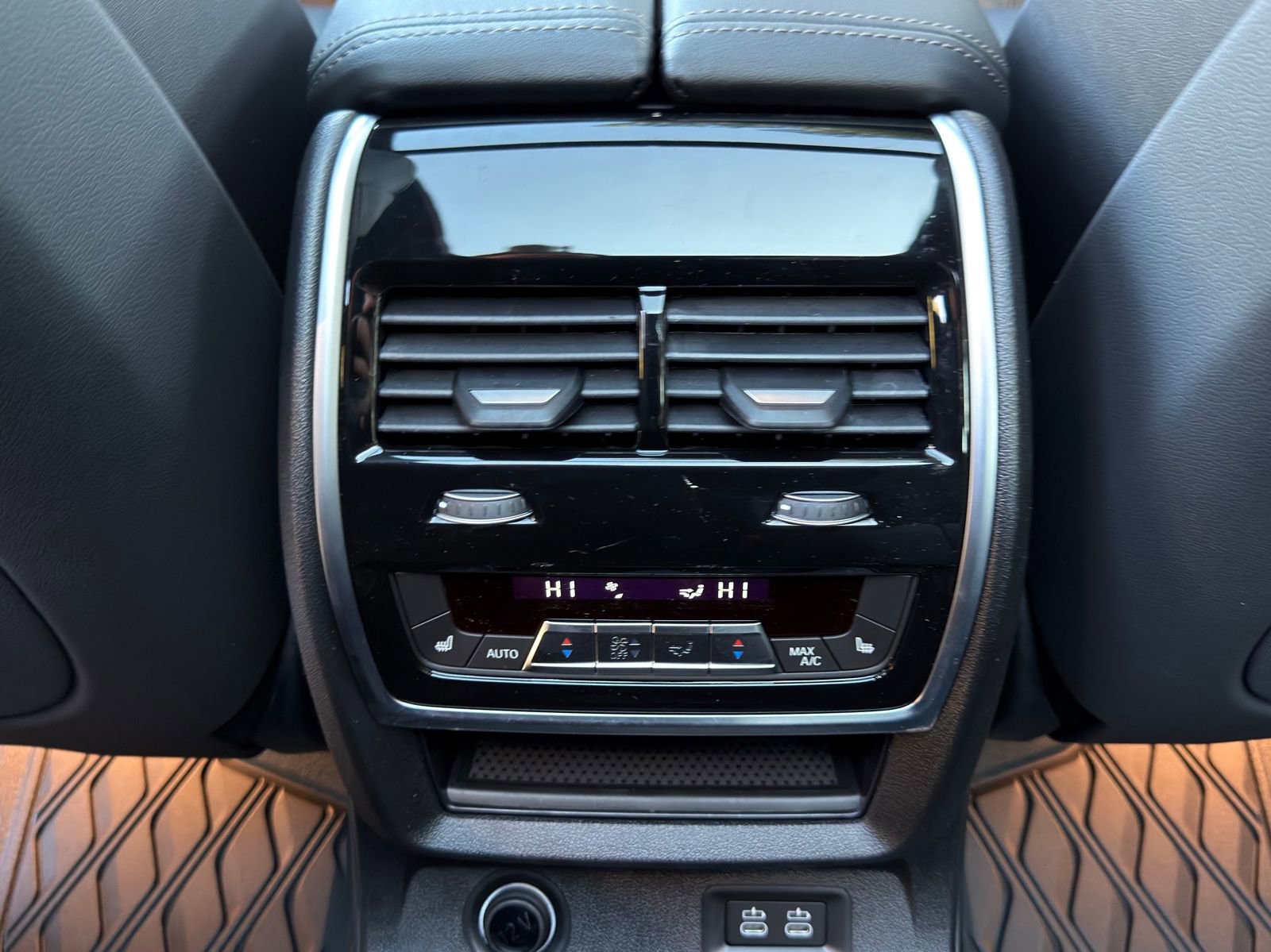 New 2026 BMW X7 xDrive40i w/ M Sport Package image 17