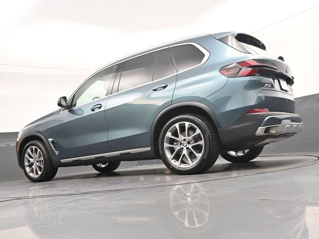Used 2024 BMW X5 xDrive40i w/ Premium Package AWD/4WD image 36
