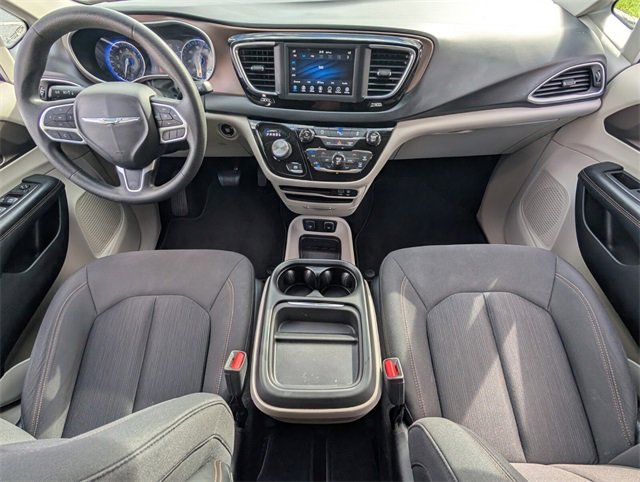 Used 2019 Chrysler Pacifica Touring Plus image 8