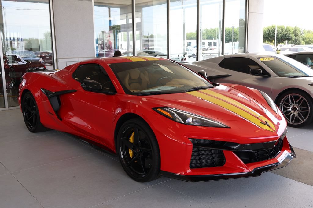Used 2025 Chevrolet Corvette E-Ray w/ Stealth Interior Trim Package AWD/4WD image 12