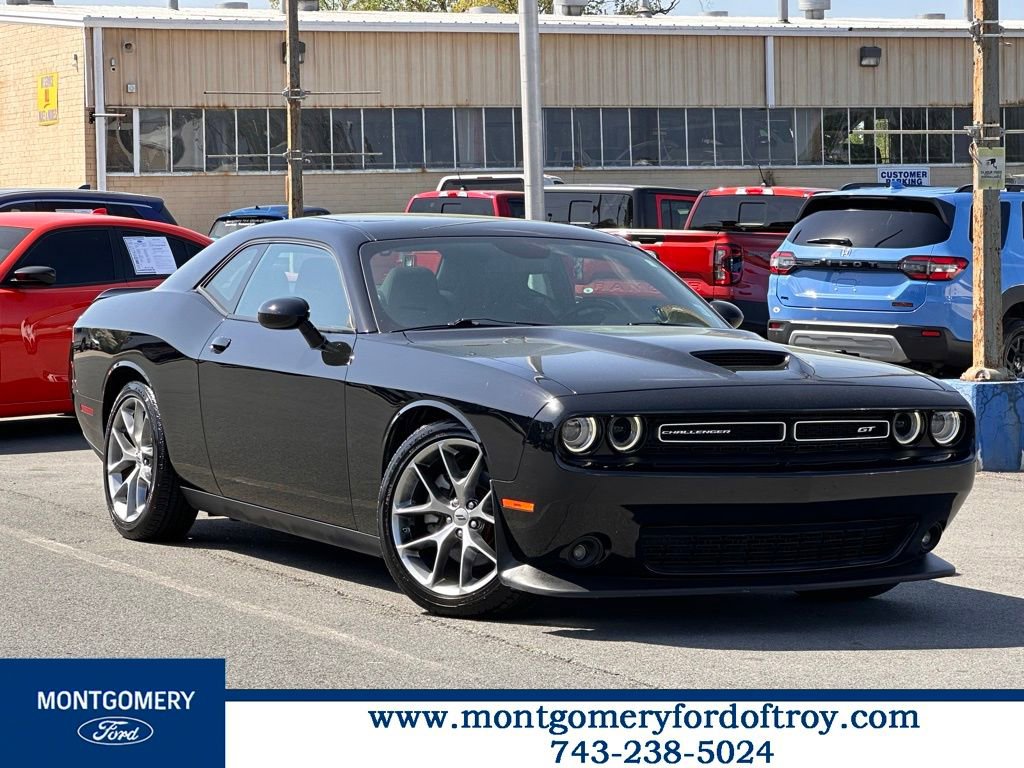 Used 2022 Dodge Challenger GT image 1