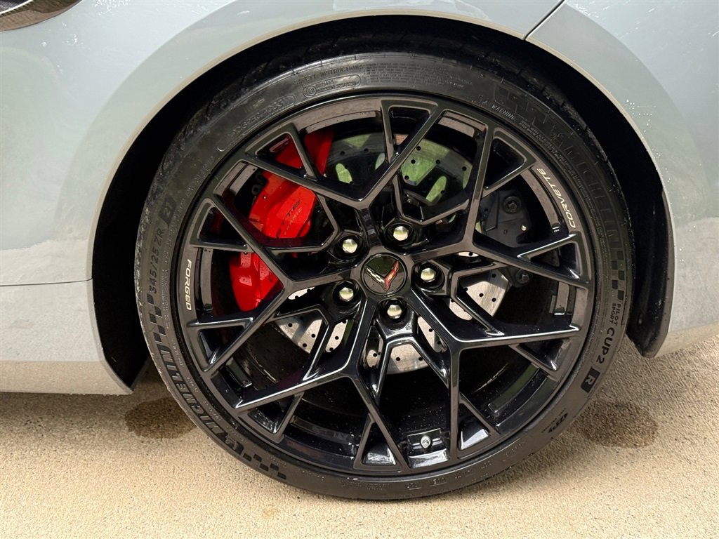 Used 2025 Chevrolet Corvette ZR1 w/ ZR1 Carbon Fiber Aero Package image 28