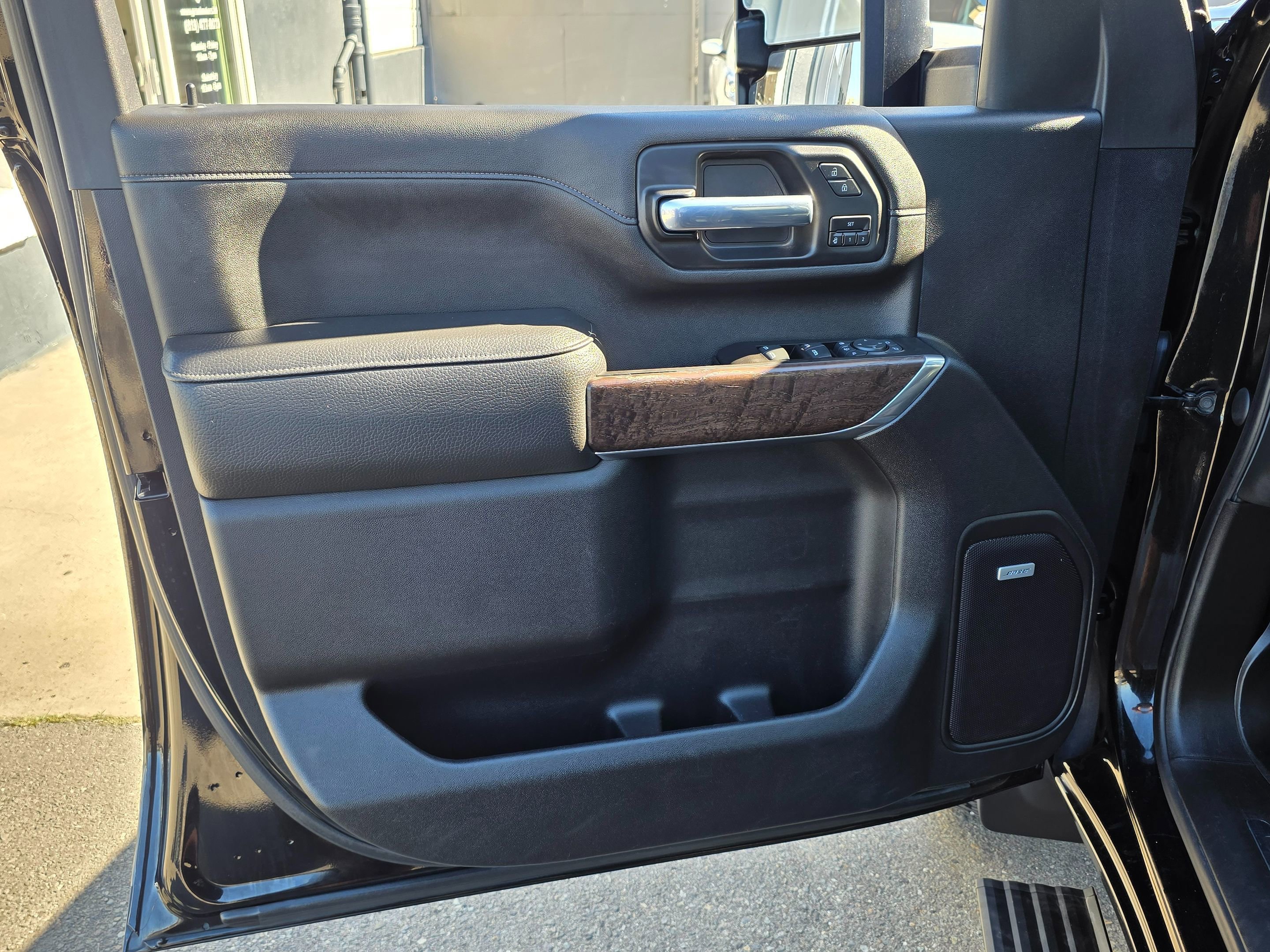 Used 2021 GMC Sierra 3500 Denali w/ Denali Black Diamond Edition AWD/4WD image 30