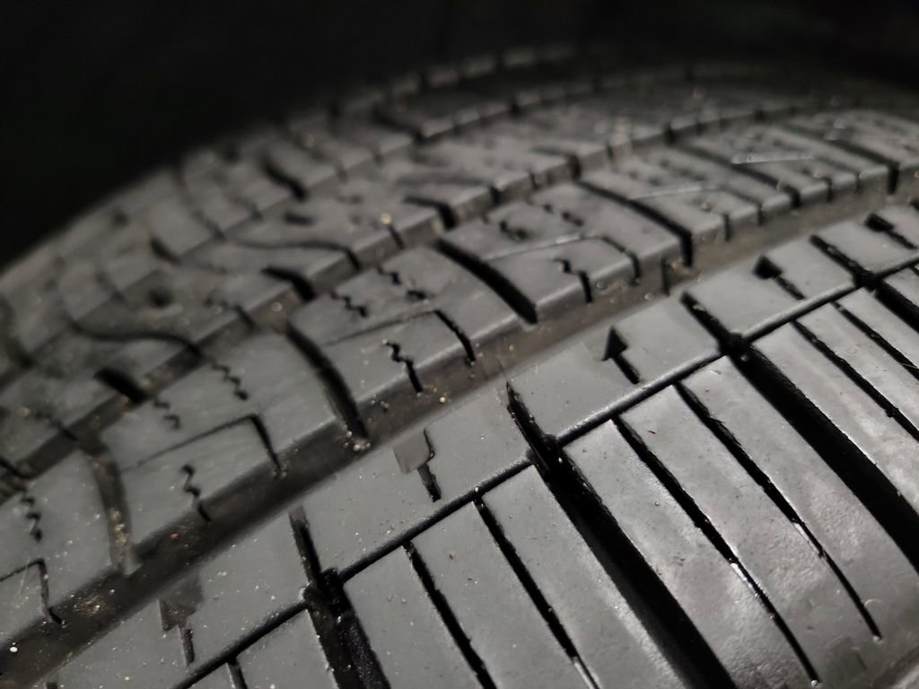 Used 2023 Volkswagen Tiguan SEL R-Line image 11