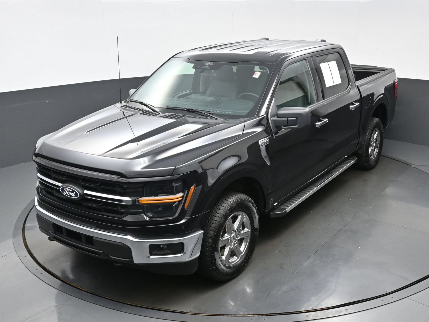 Used 2025 Ford F150 XLT w/ Equipment Group 301A Standard AWD/4WD image 32