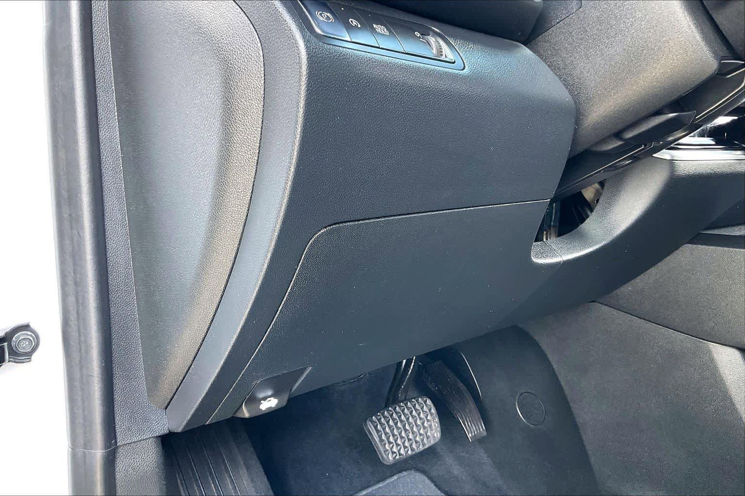Used 2026 Chevrolet Equinox LT w/ Convenience Package II FWD image 36