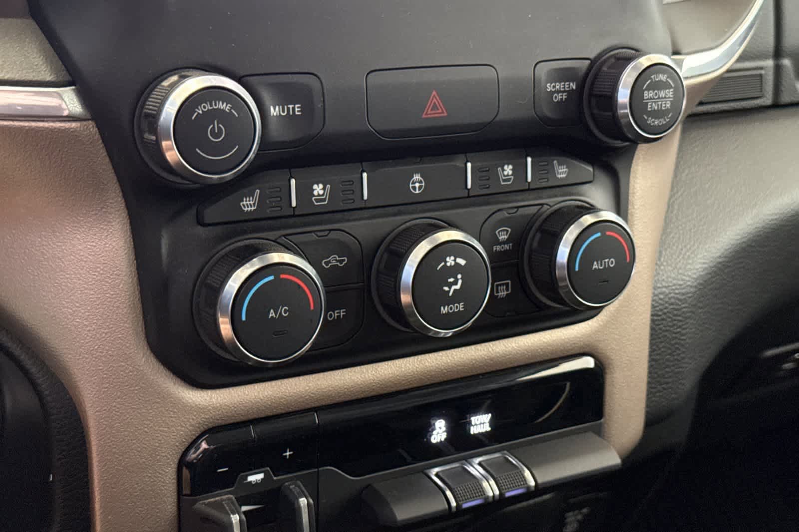 Used 2022 RAM 1500 Laramie w/ Off Road Group image 20