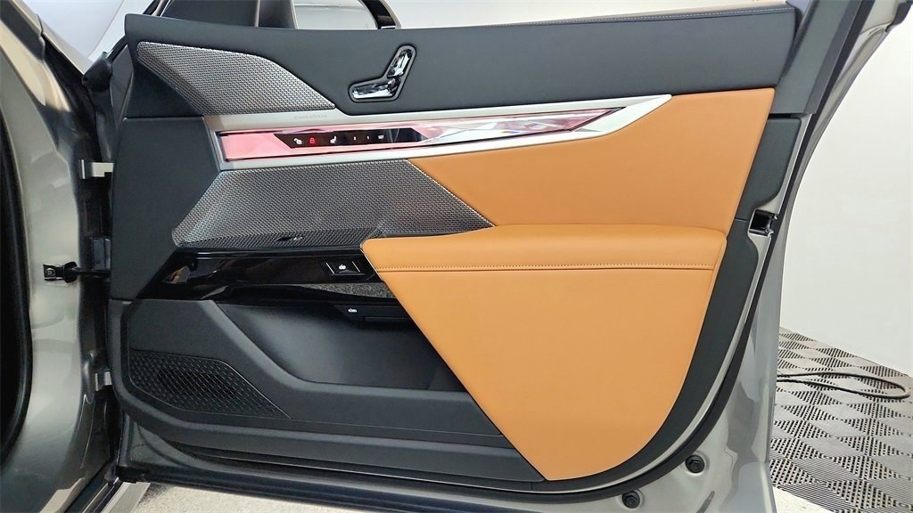 New 2026 BMW 740i xDrive image 11