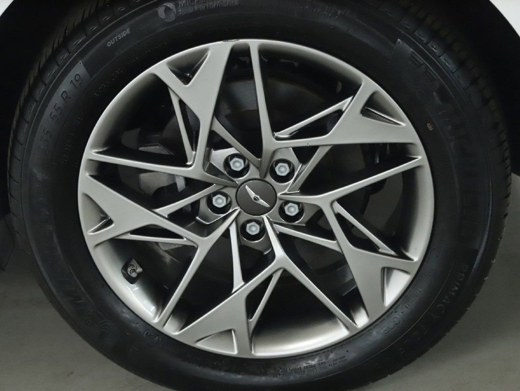 Used 2022 Genesis GV70 2.5T w/ Advanced Package image 40