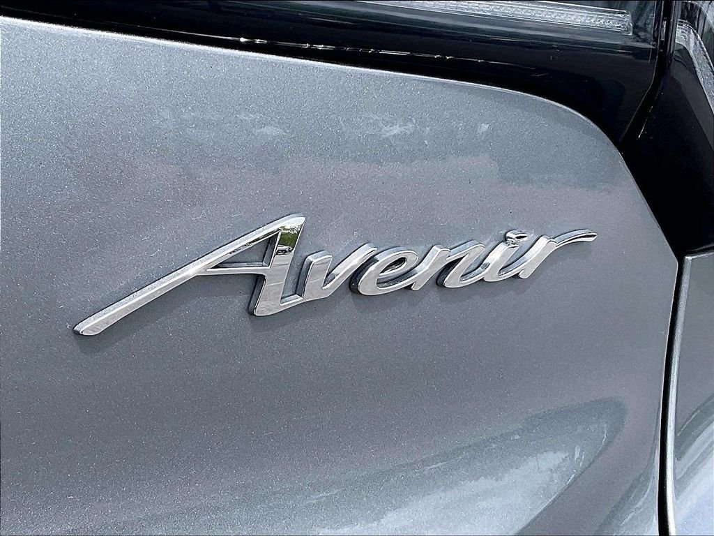 Used 2024 Buick Encore GX Avenir w/ Avenir Technology Package AWD/4WD image 27
