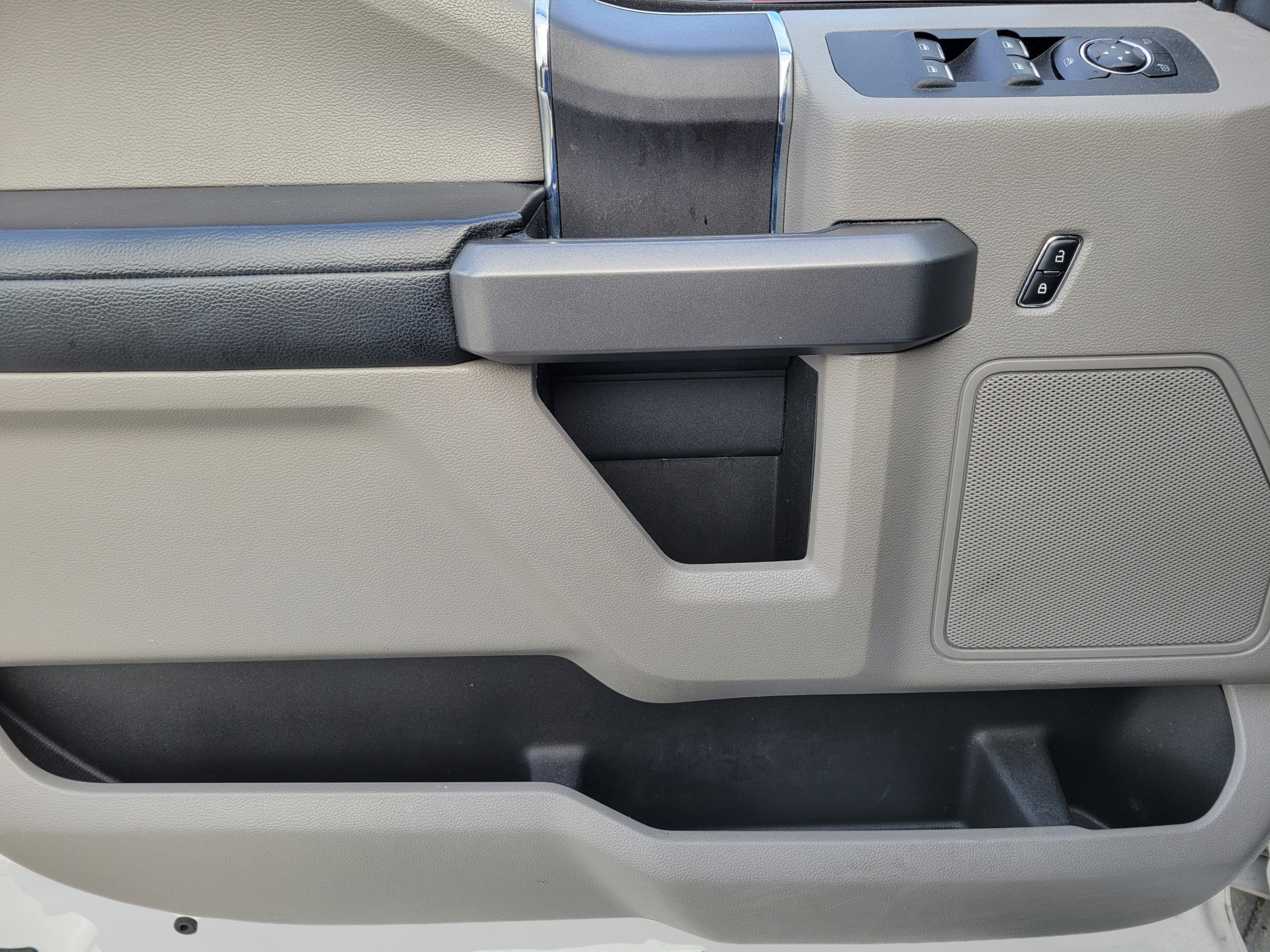 Used 2015 Ford F150 XLT RWD image 15