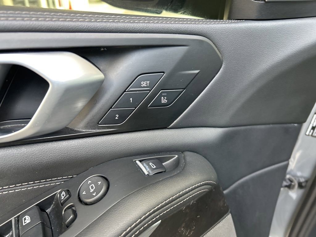 Used 2024 BMW X5 xDrive40i image 46