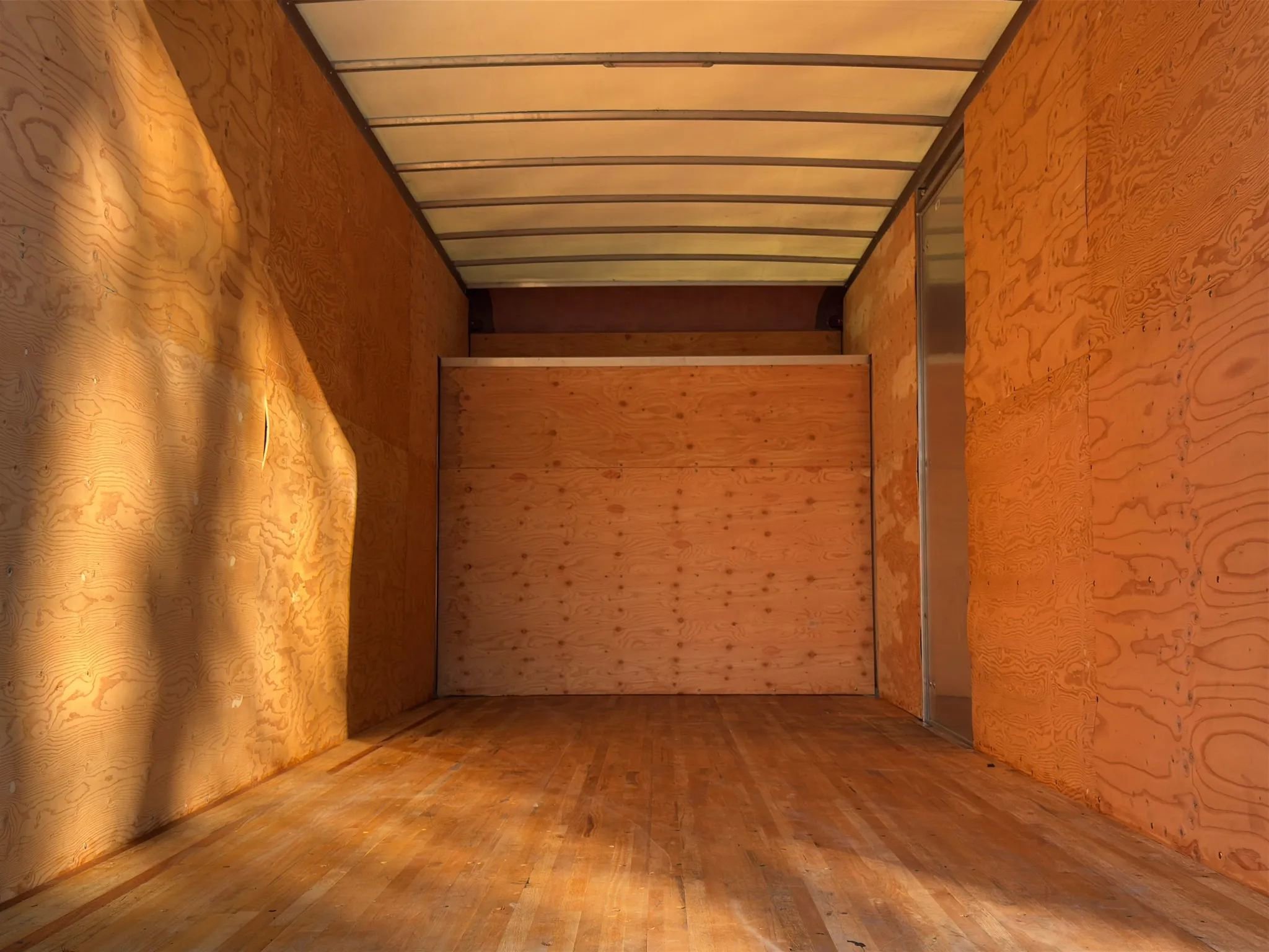 Used 2023 Isuzu NPR image 24