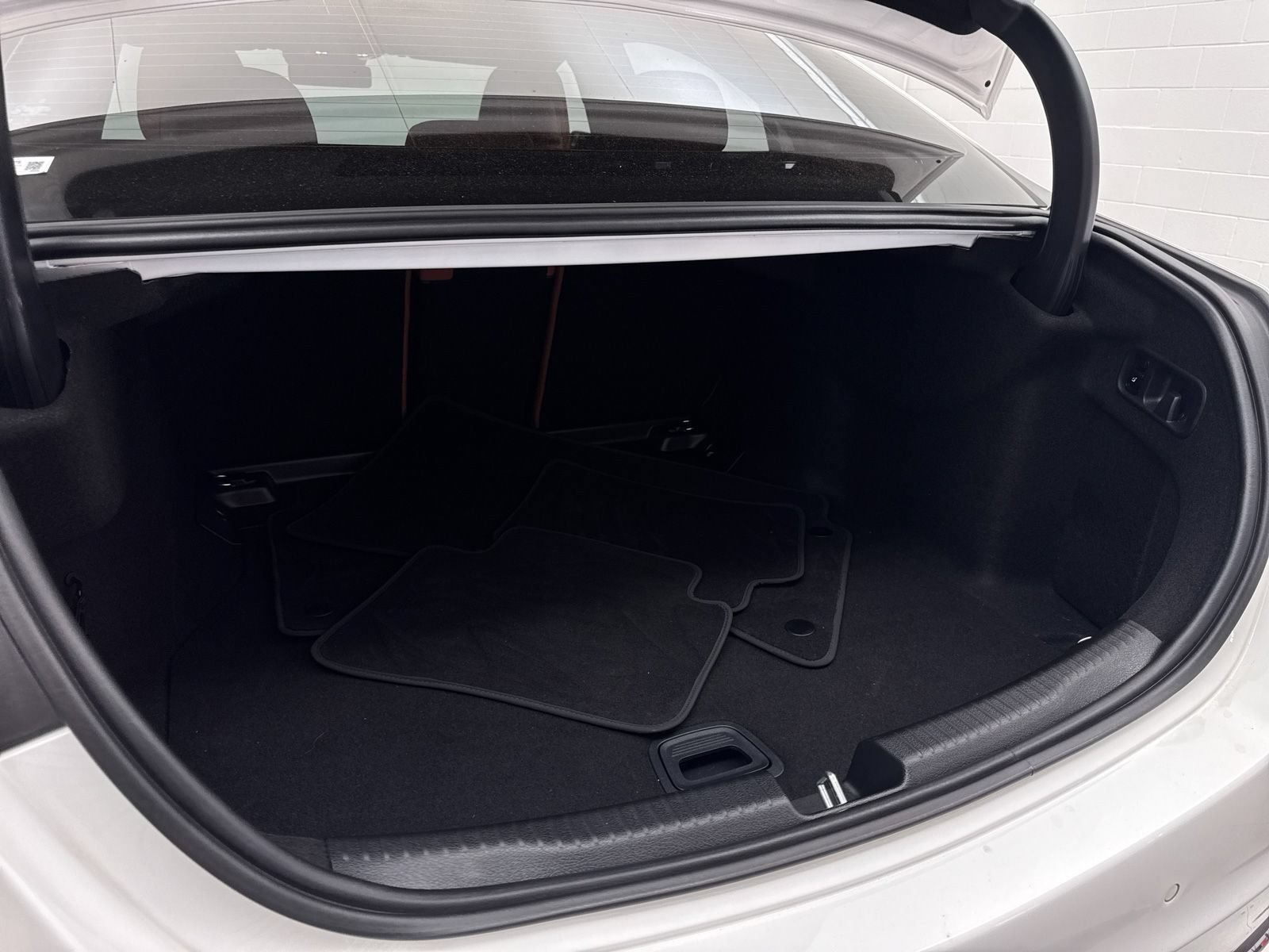 Used 2024 Mercedes-Benz C 300 Sedan image 31