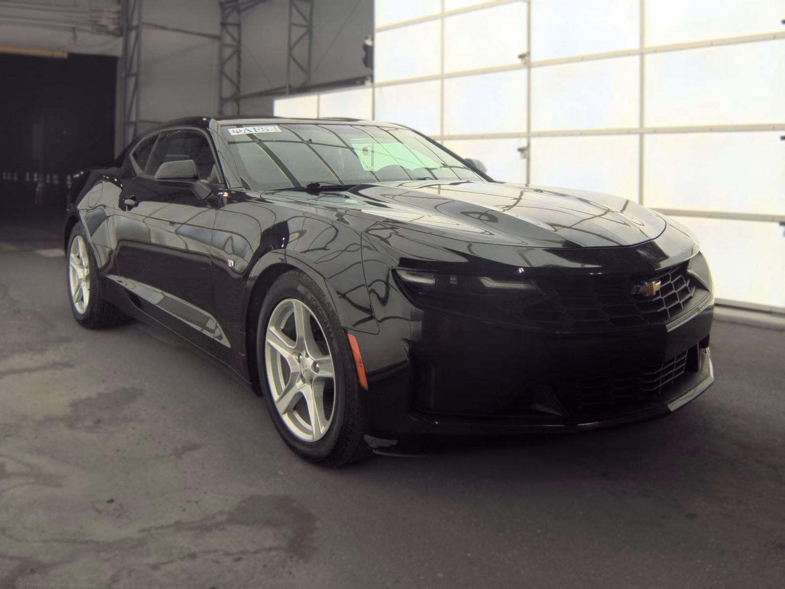 Used 2019 Chevrolet Camaro LT w/ Technology Package RWD image 4