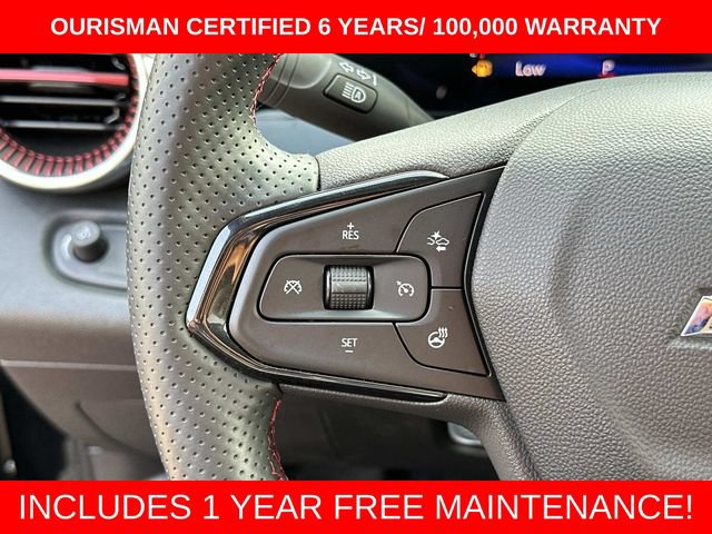 Used 2025 Chevrolet Trax RS w/ Driver Confidence Package FWD image 27
