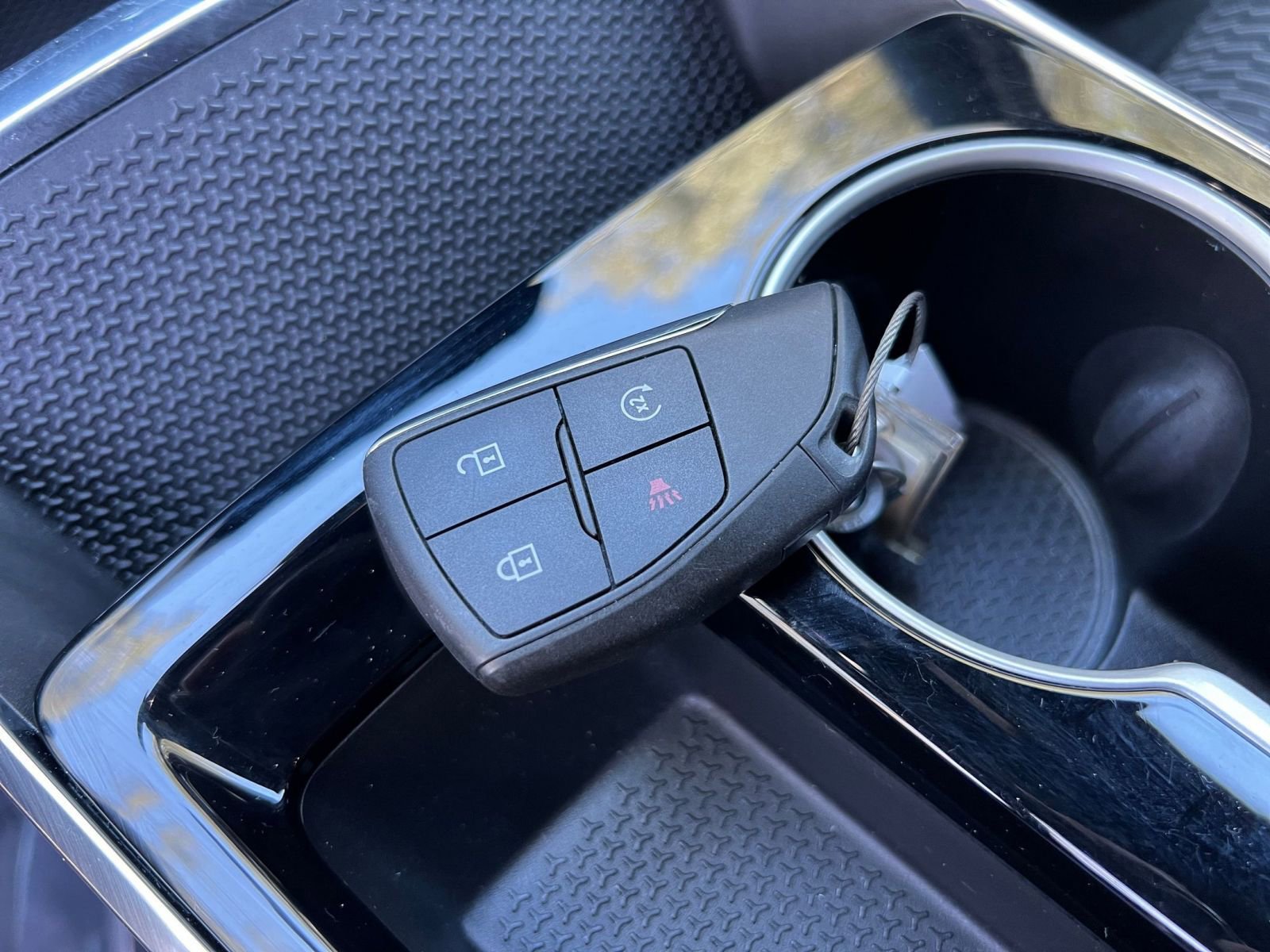 Used 2025 Chevrolet Equinox LT image 18