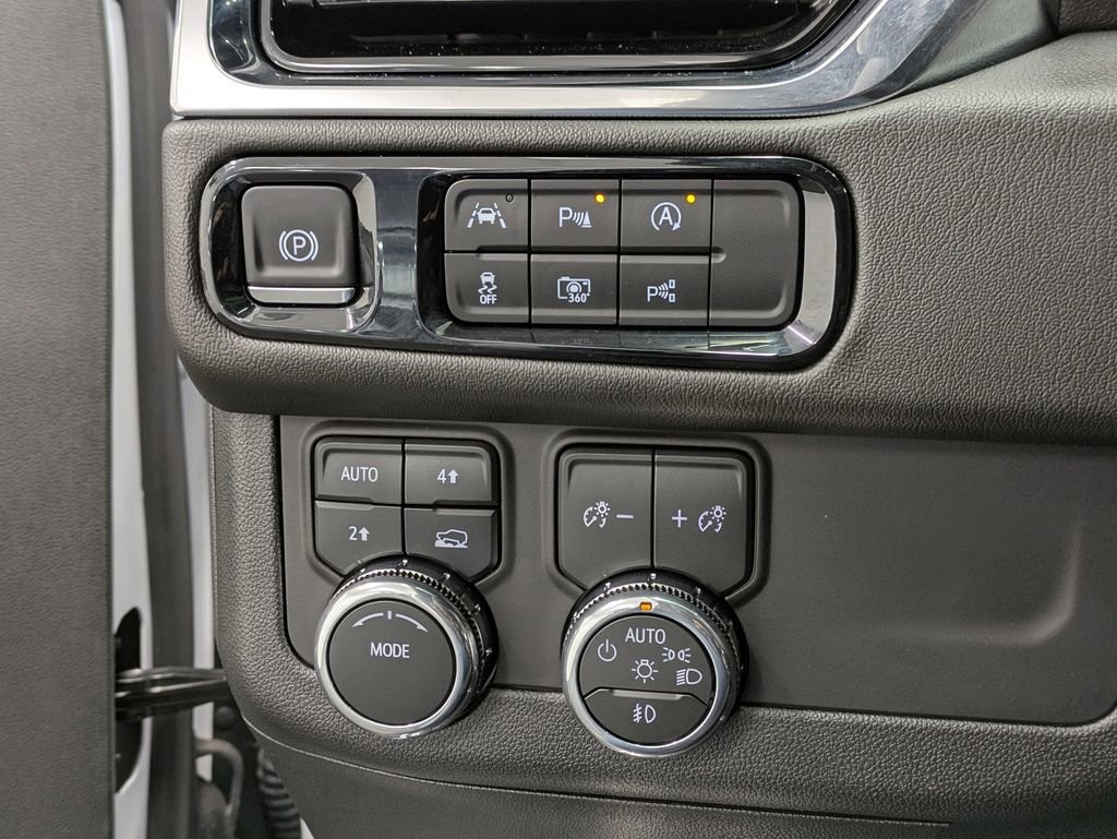 Used 2026 GMC Yukon XL Denali w/ Sun & Power Step Package AWD/4WD image 21