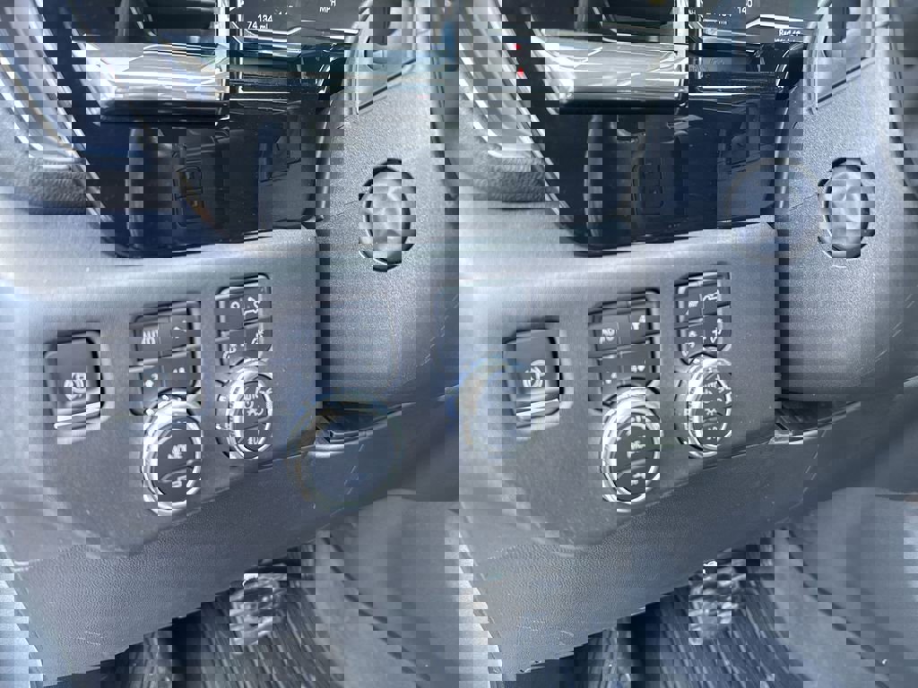 Certified 2023 GMC Sierra 1500 SLT w/ SLT Premium Plus Package AWD/4WD image 28