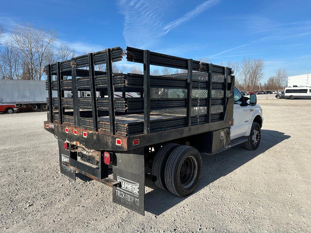 Used 2004 Ford F450 XL image 3