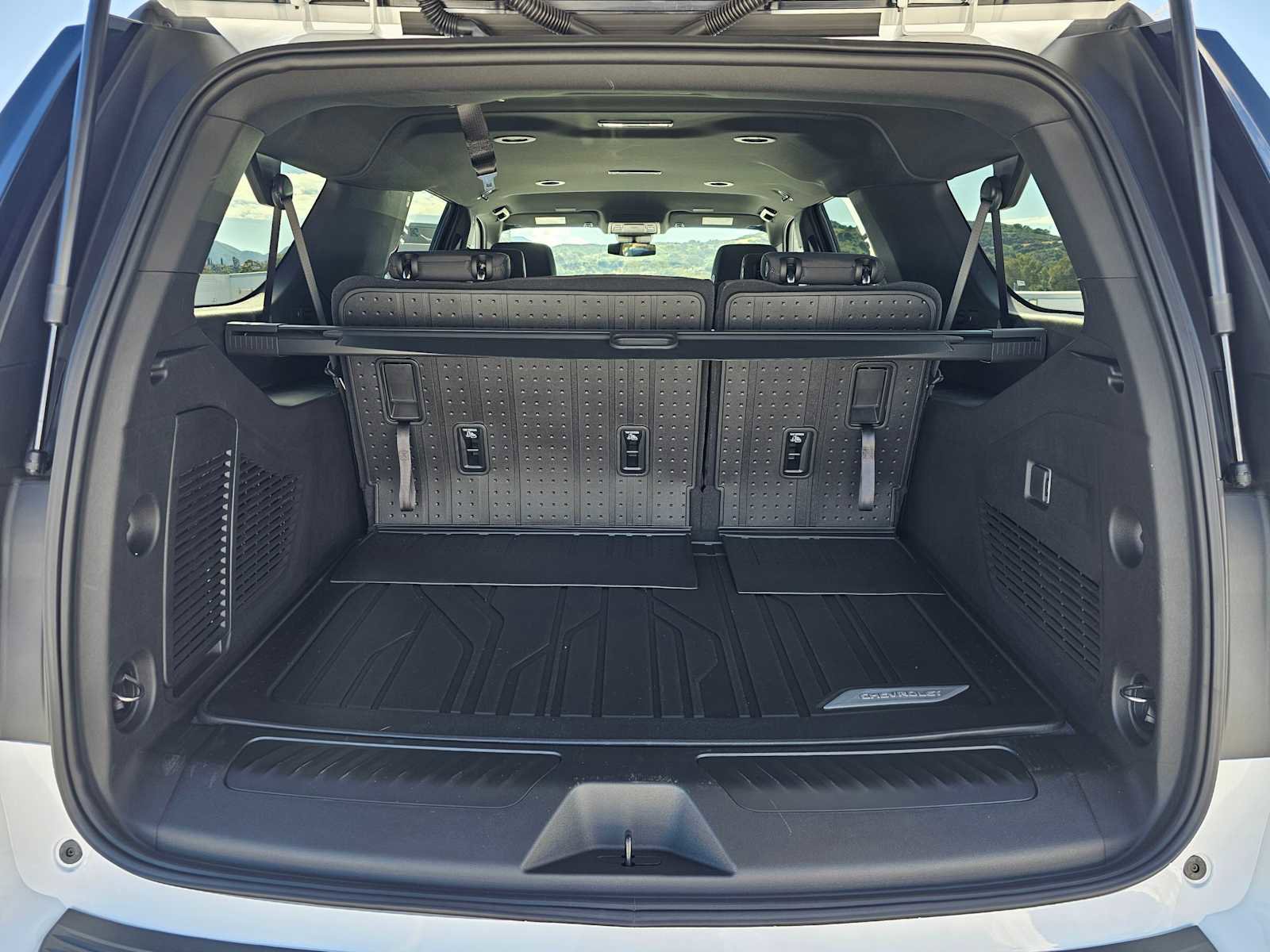 New 2026 Chevrolet Suburban LS w/ LPO, Get Active Package RWD image 20