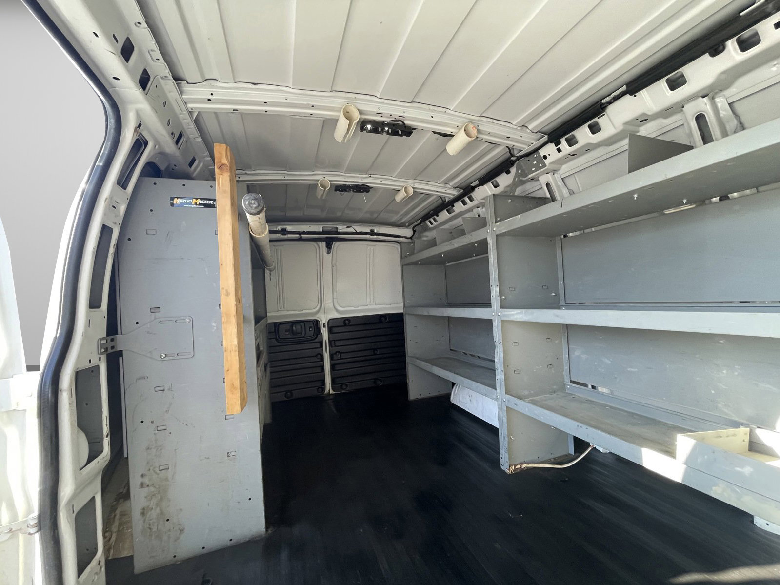 Used 2017 Chevrolet Express 2500 image 20