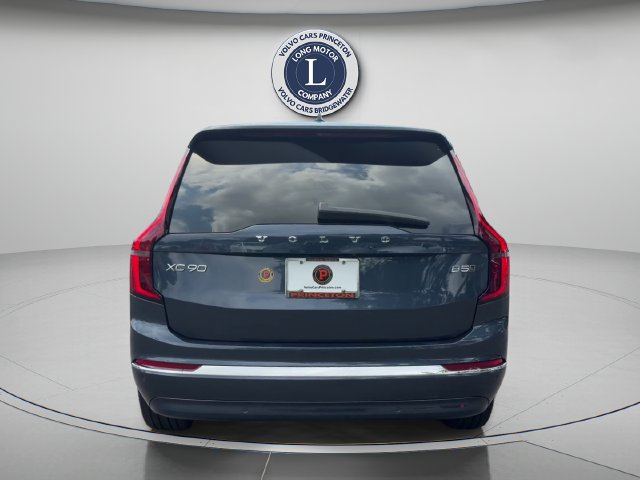 Used 2025 Volvo XC90 B5 Core AWD/4WD image 5