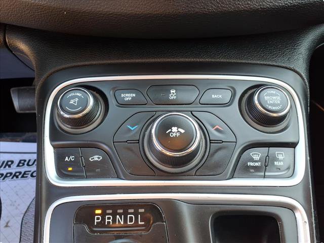 Used 2015 Chrysler 200 Limited w/ Convenience Group FWD image 27
