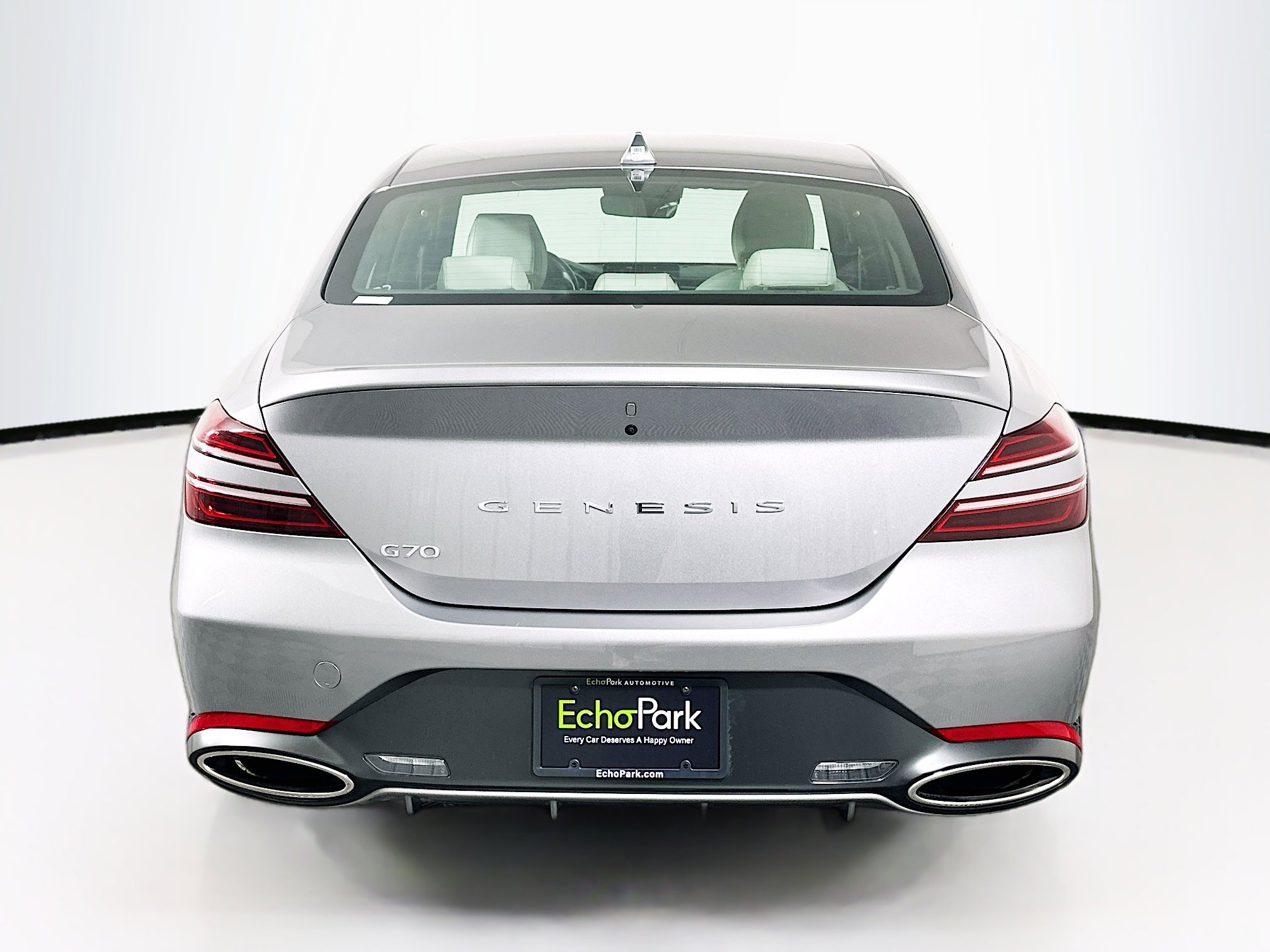 Used 2025 Genesis G70 2.5T image 7