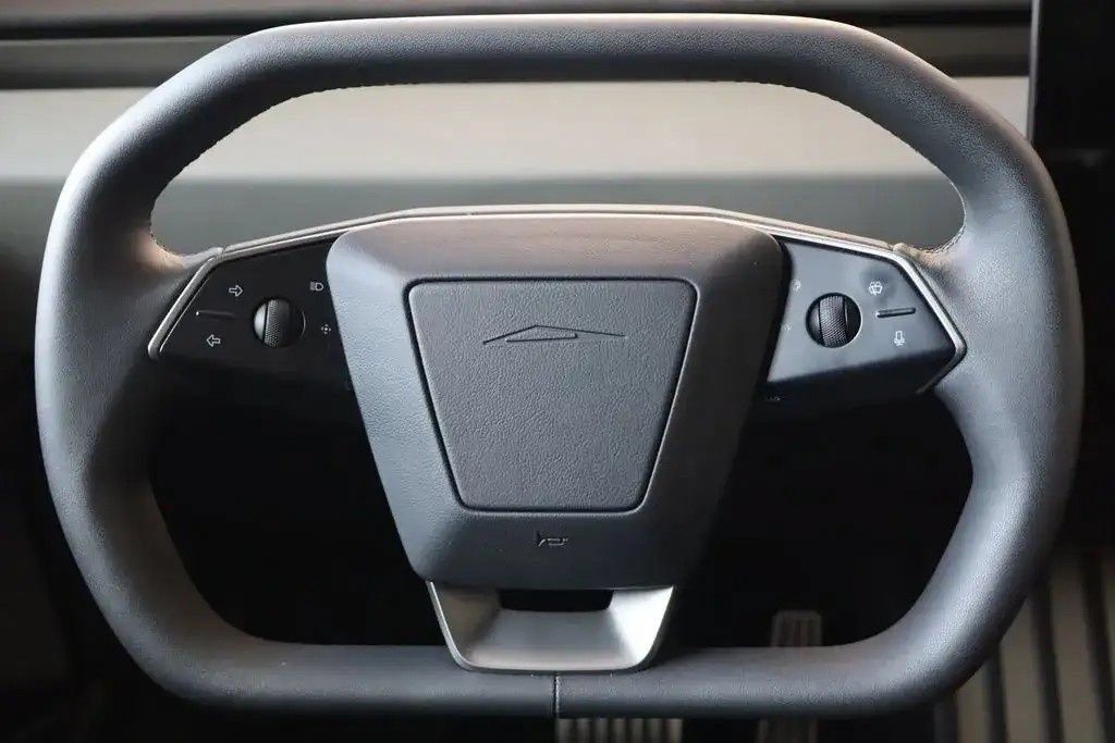 Used 2025 Tesla Cybertruck Cyberbeast AWD/4WD image 24