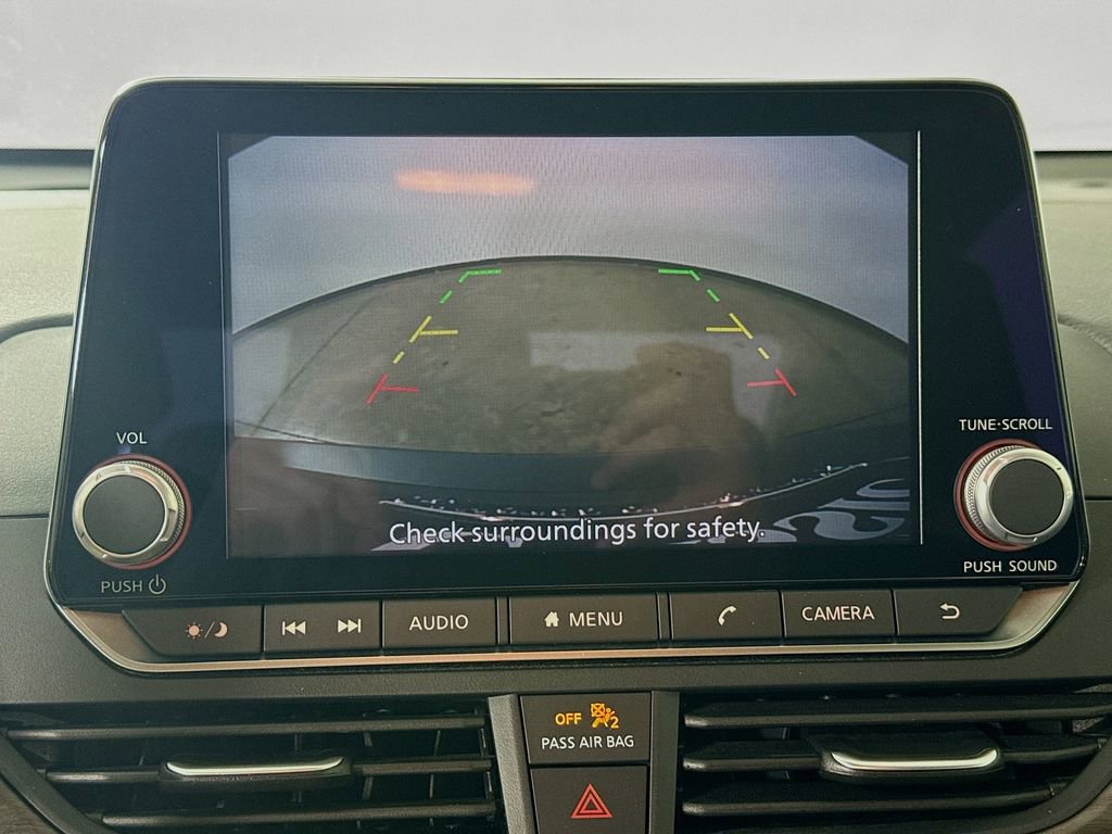 Used 2025 Nissan Altima 2.5 SV FWD image 16