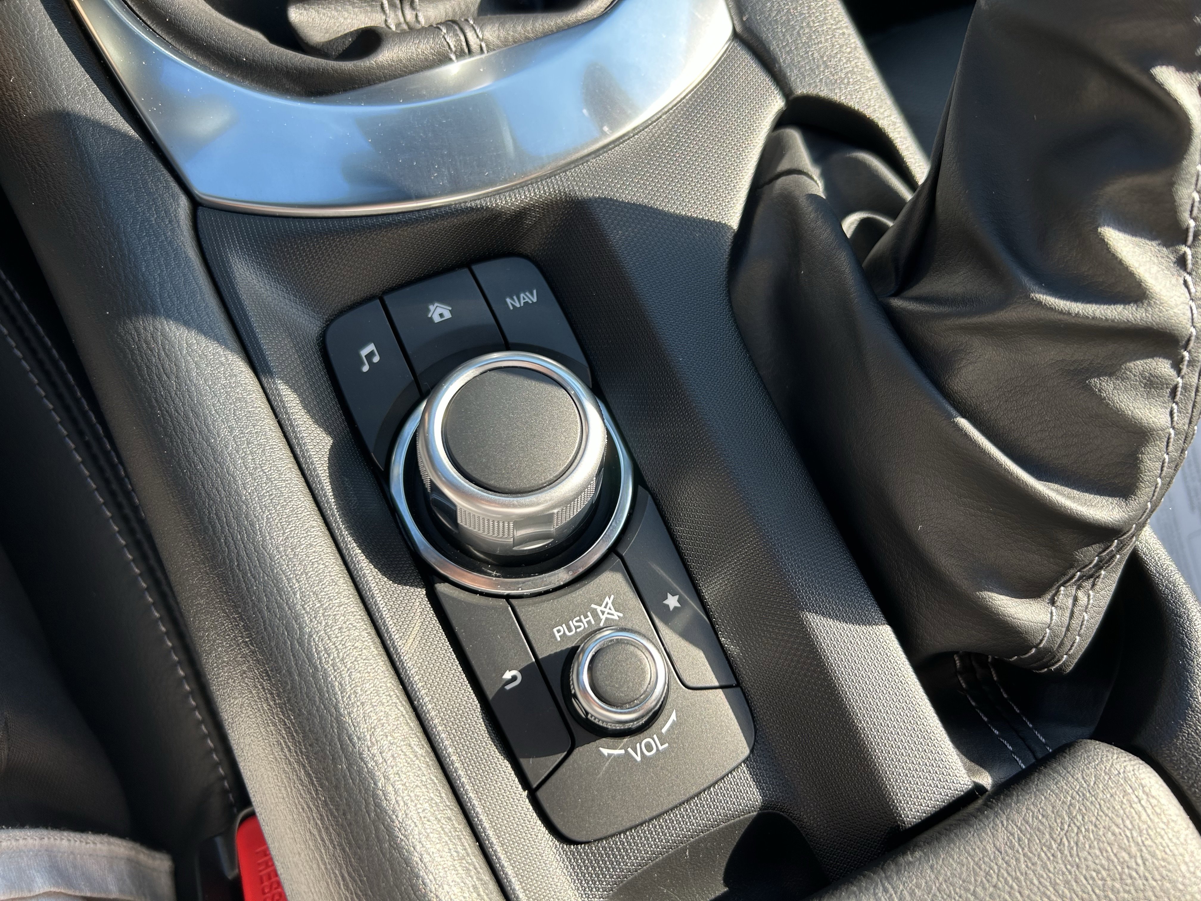 Used 2023 MAZDA MX-5 Miata Grand Touring image 18