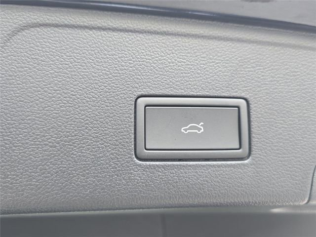 New 2026 Volkswagen Atlas Cross Sport SE image 30