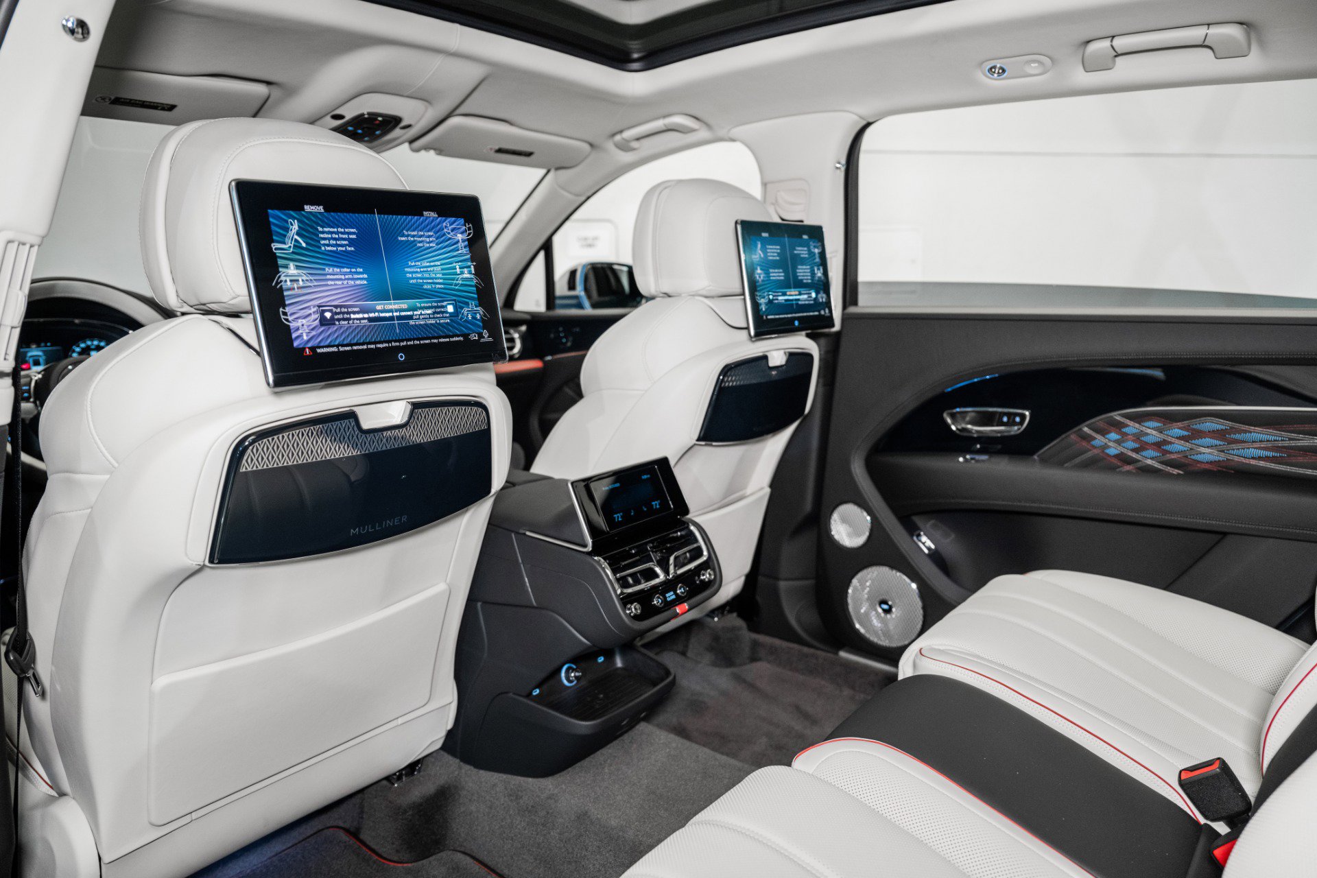 New 2025 Bentley Bentayga Extended Wheelbase image 23