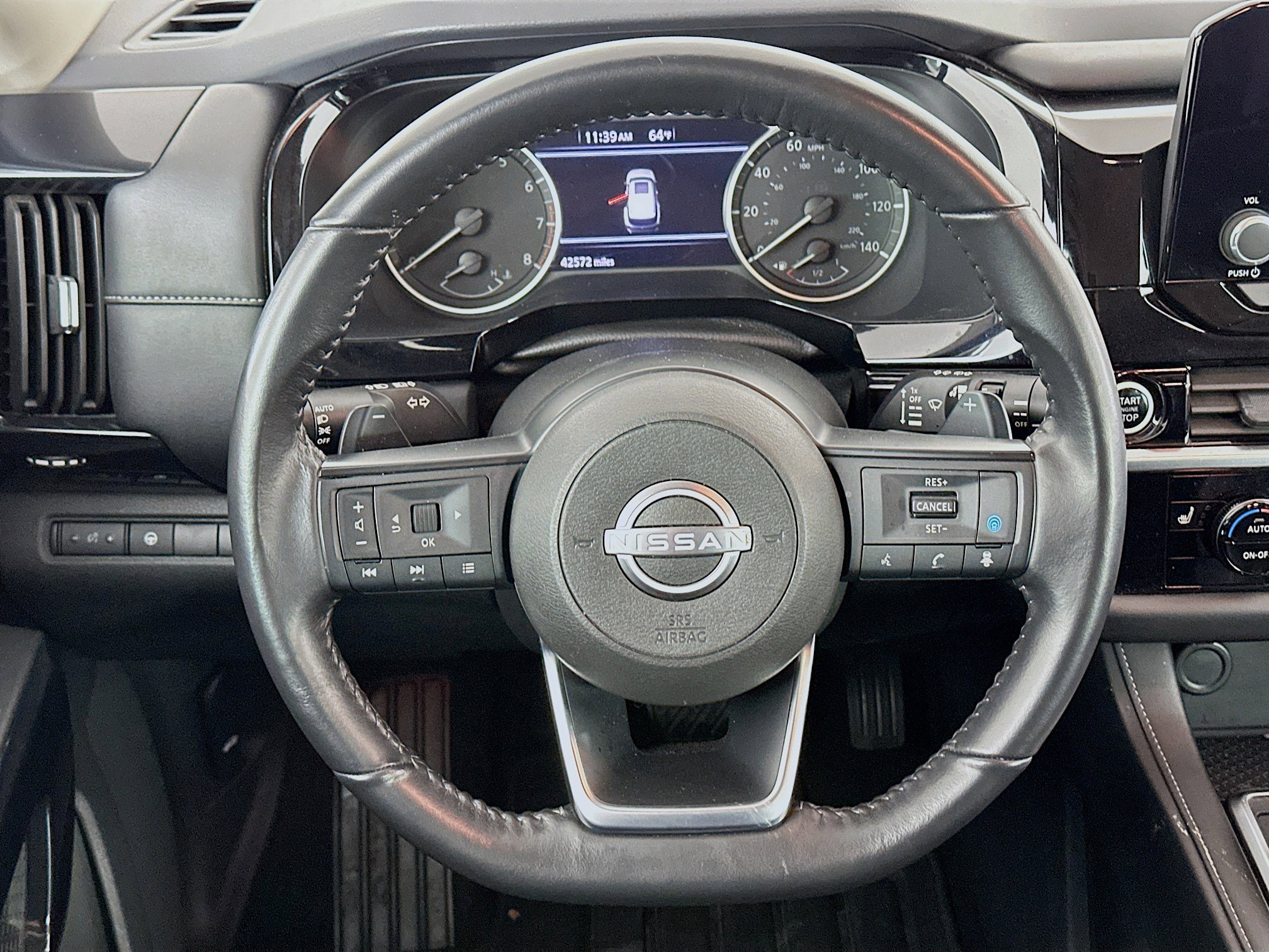 Used 2024 Nissan Pathfinder SV image 18