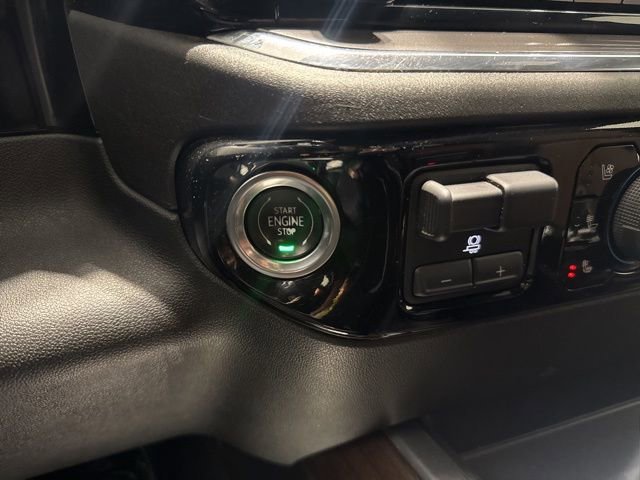 Certified 2023 Chevrolet Silverado 1500 High Country image 32