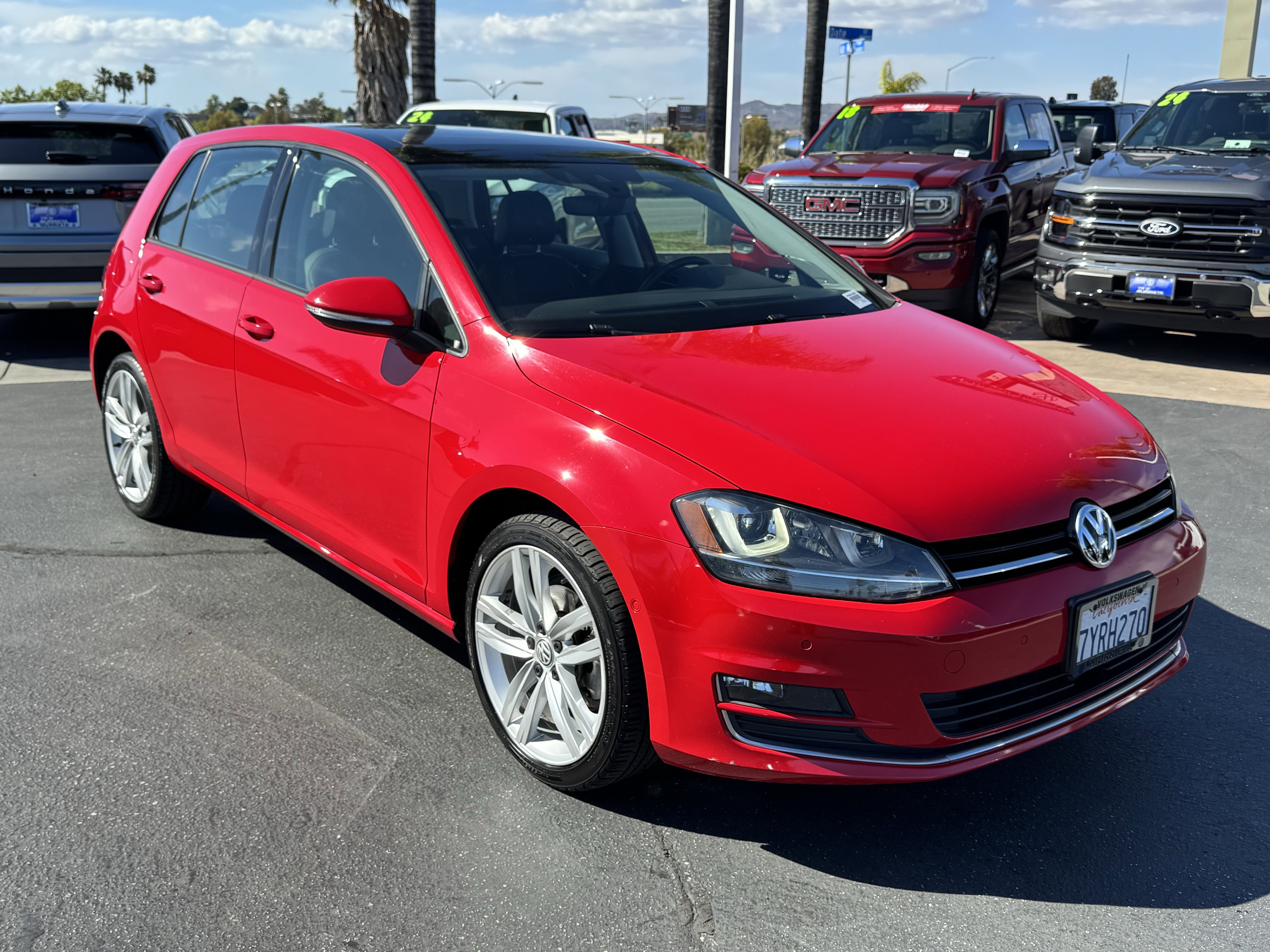 Used 2017 Volkswagen Golf SEL FWD image 2