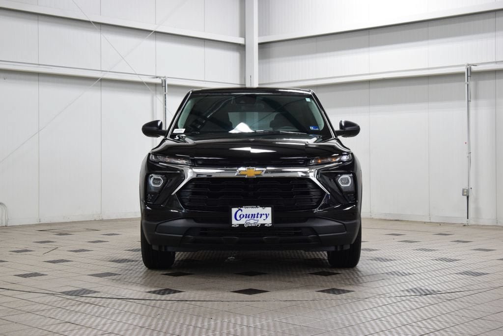 New 2026 Chevrolet TrailBlazer LS w/ LS Convenience Package AWD/4WD image 2