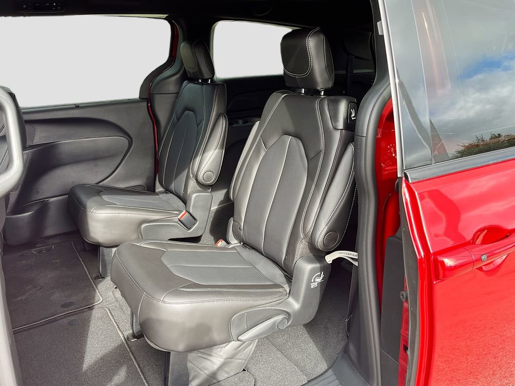 New 2026 Chrysler Pacifica Select FWD image 23