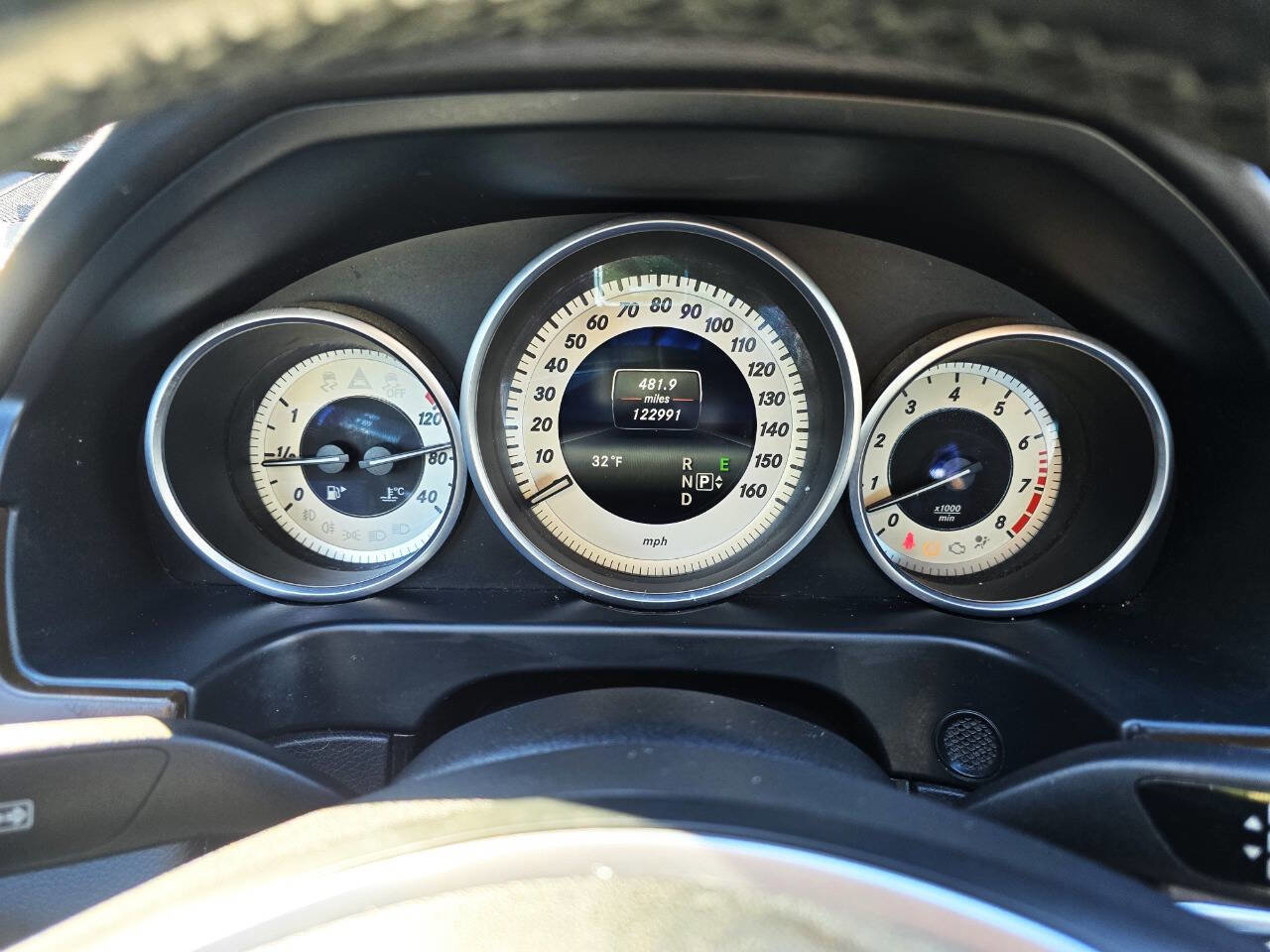 Used 2016 Mercedes-Benz E 400 E 400 4MATIC AWD 4dr Sedan image 15