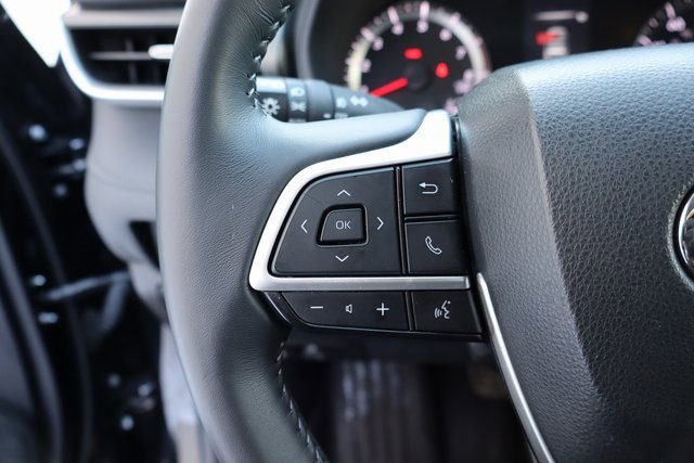 Used 2022 Toyota Highlander LE image 26