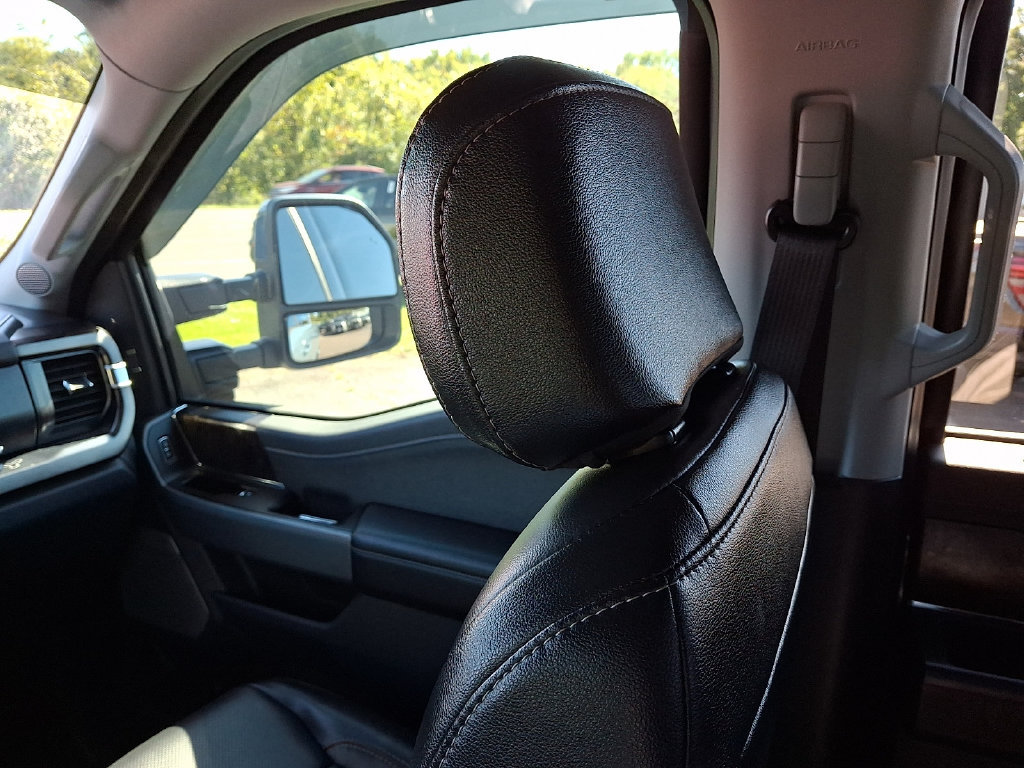 Used 2023 Ford F350 Lariat AWD/4WD image 17
