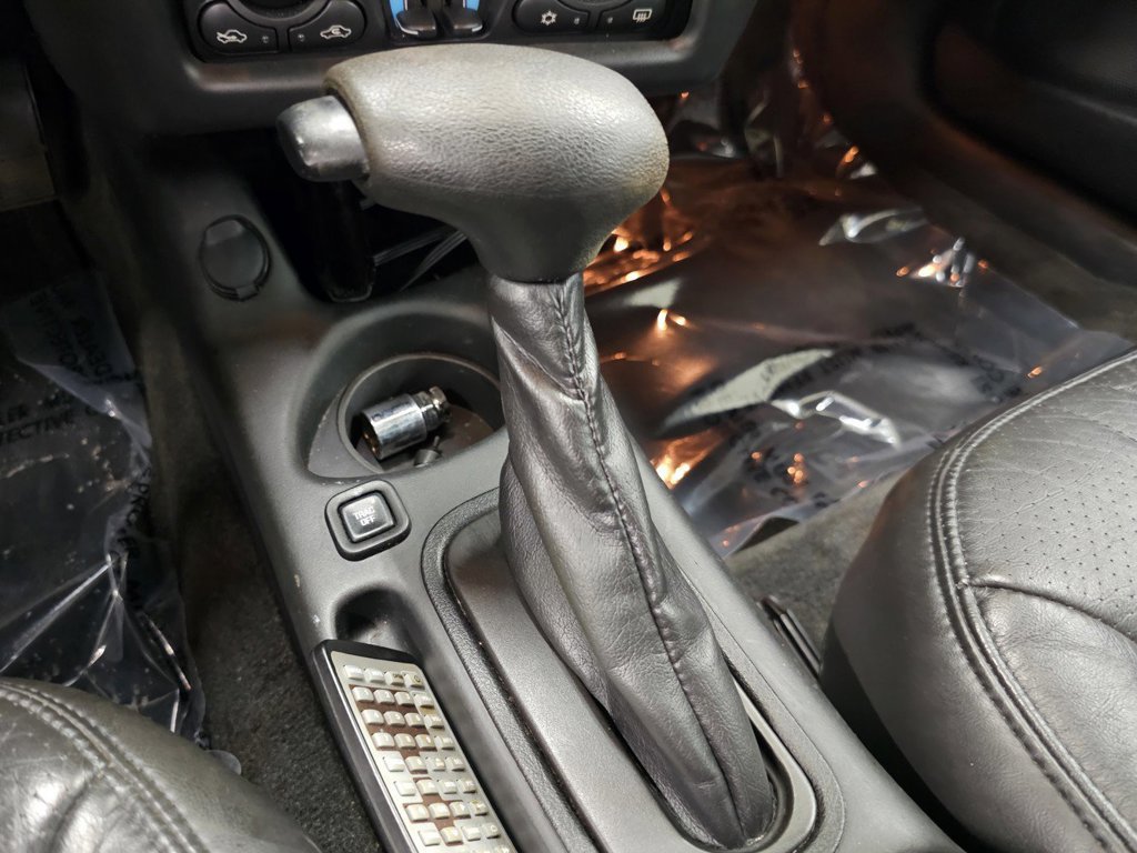 Used 2004 Chevrolet Monte Carlo SS w/ Preferred Equipment Group FWD image 20