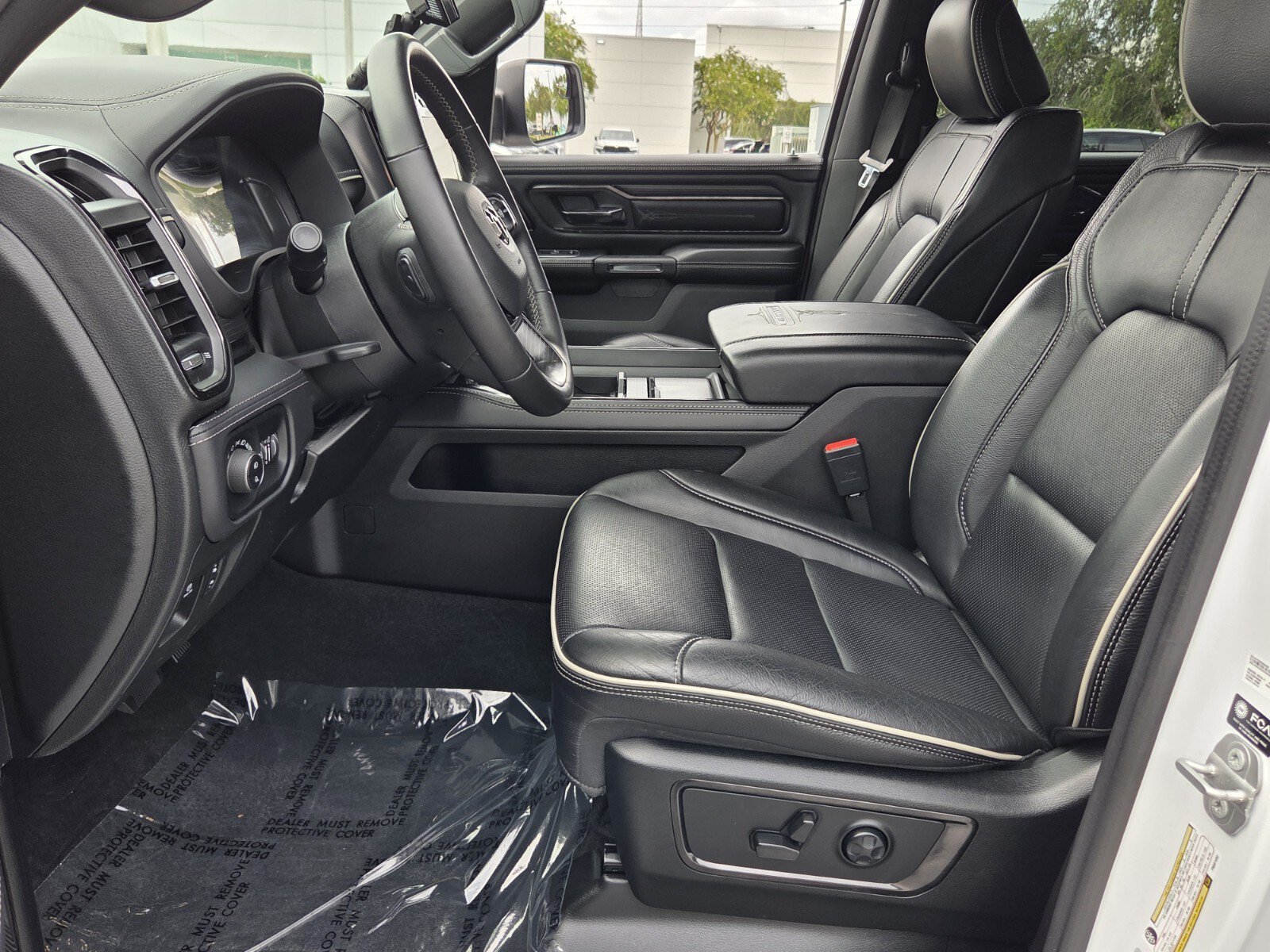Used 2023 RAM 1500 Limited AWD/4WD image 10