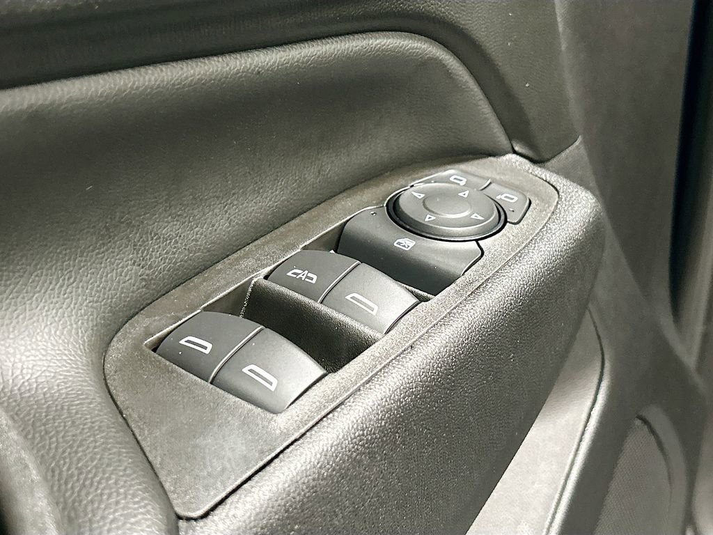 Used 2021 Chevrolet Equinox LT image 17