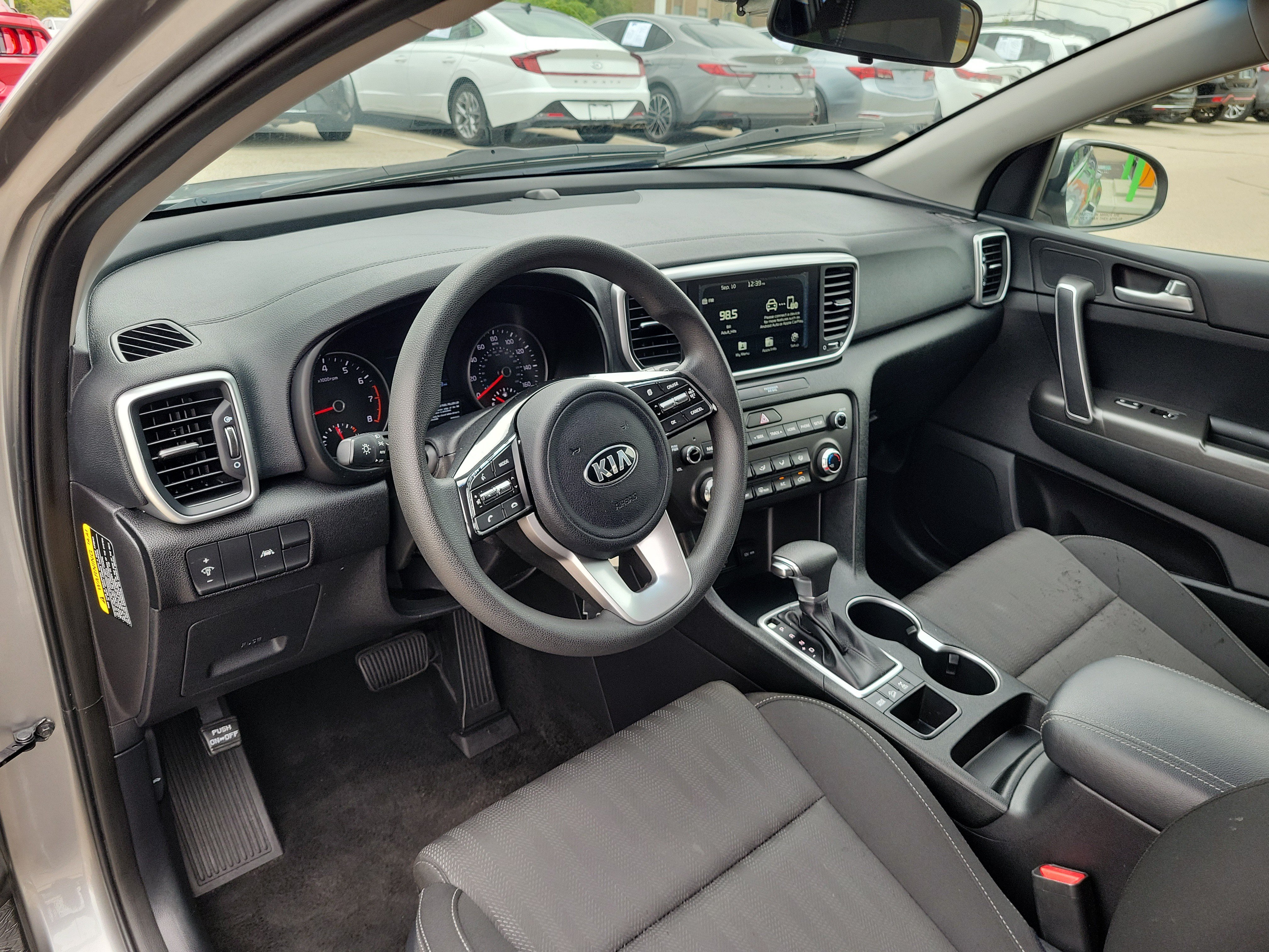 Used 2020 Kia Sportage LX AWD/4WD image 16