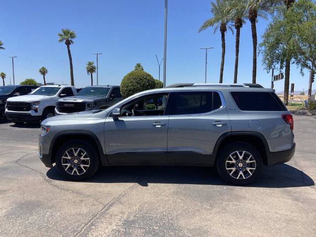 Used 2023 GMC Acadia SLE w/ Driver Convenience Package FWD image 4