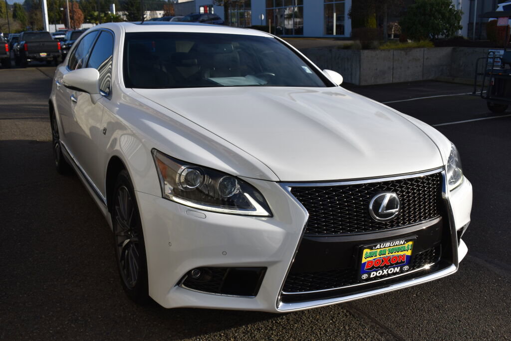 Used 2014 Lexus LS 460 AWD image 3