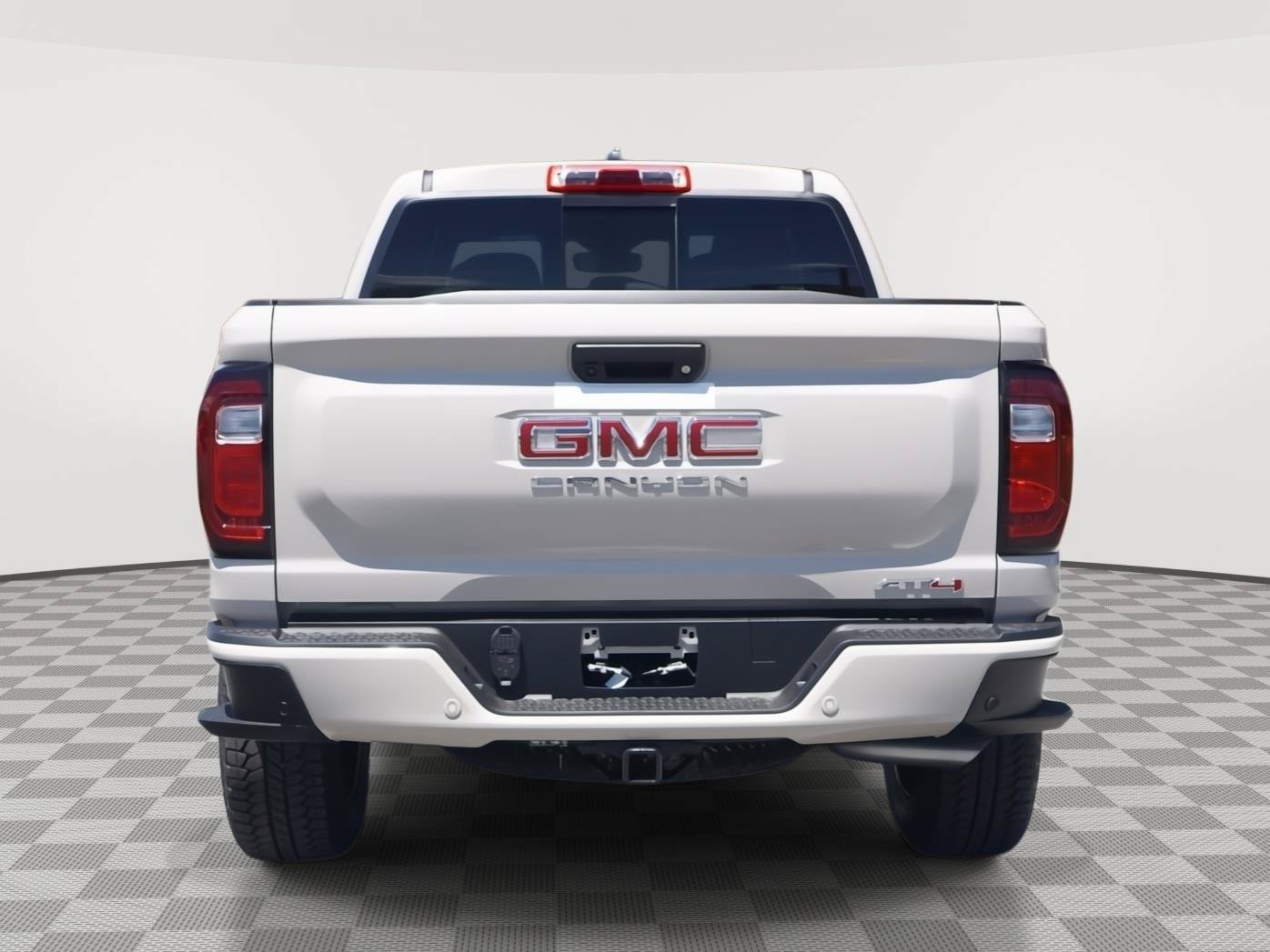 New 2026 GMC Canyon AT4 w/ Technology Plus Package AWD/4WD image 4